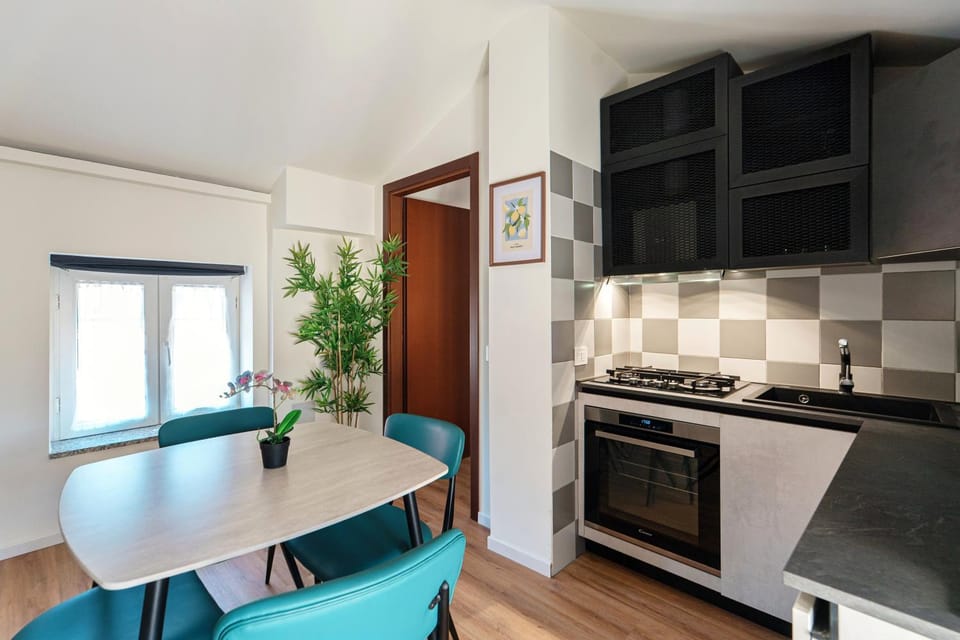 Napoleona Loft by Quokka 360 - At the foot of the city Apartment in Como