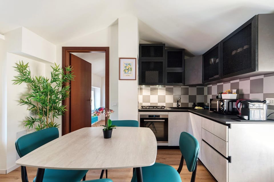 Napoleona Loft by Quokka 360 - At the foot of the city Apartment in Como