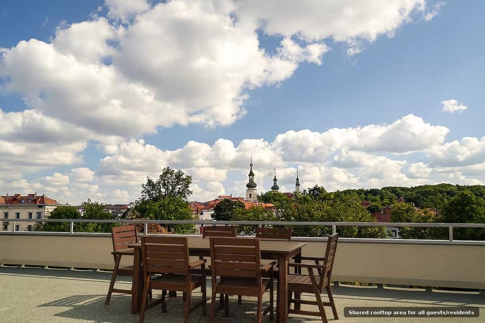 Balcony/Terrace, City view