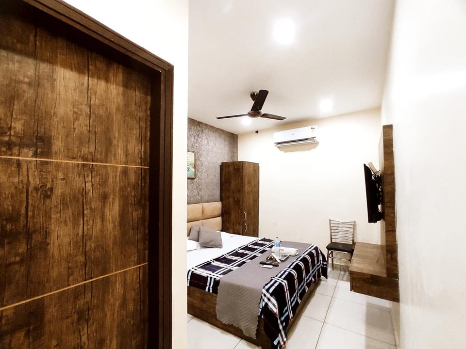 THE HEAVEN HOMESTAYS - A Budget Rooms By Dhesi Group Hotel in Punjab, India