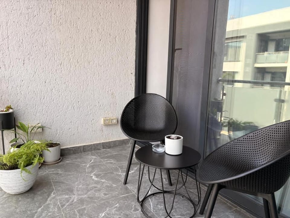 Blue Diamond Luxe Apartment in Africa
