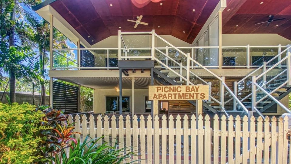 Picnic Bay Apt 3. Apartment in Queensland