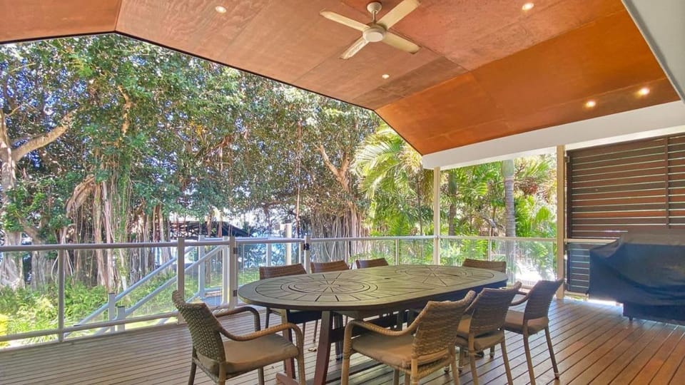 Picnic Bay Apt 3. Apartment in Queensland