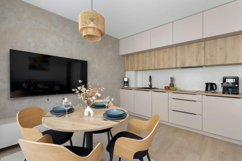 TV and multimedia, Coffee/tea facilities, Kitchen or kitchenette, pet friendly, stove, toaster