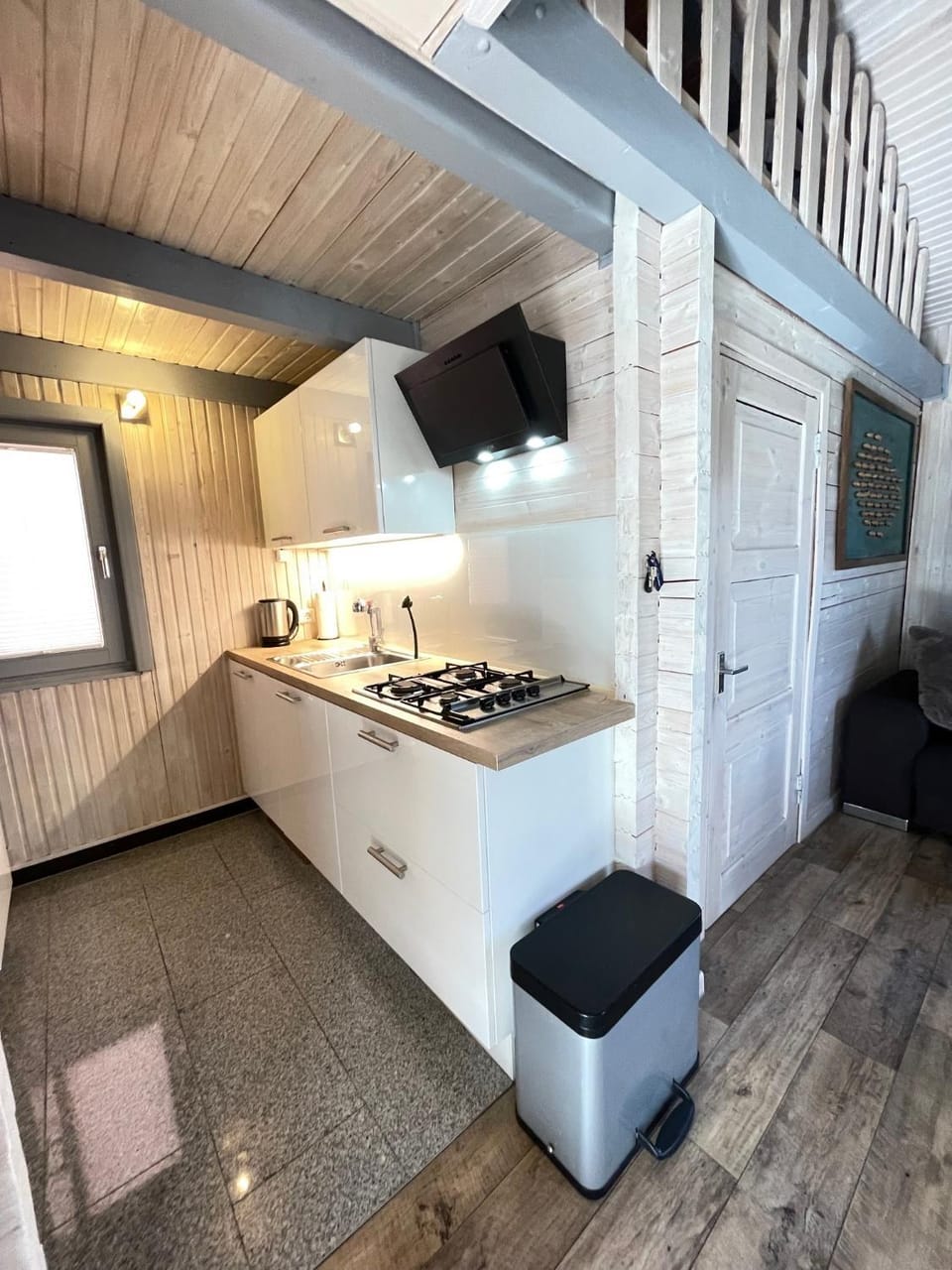 Property building, Kitchen or kitchenette, Living room