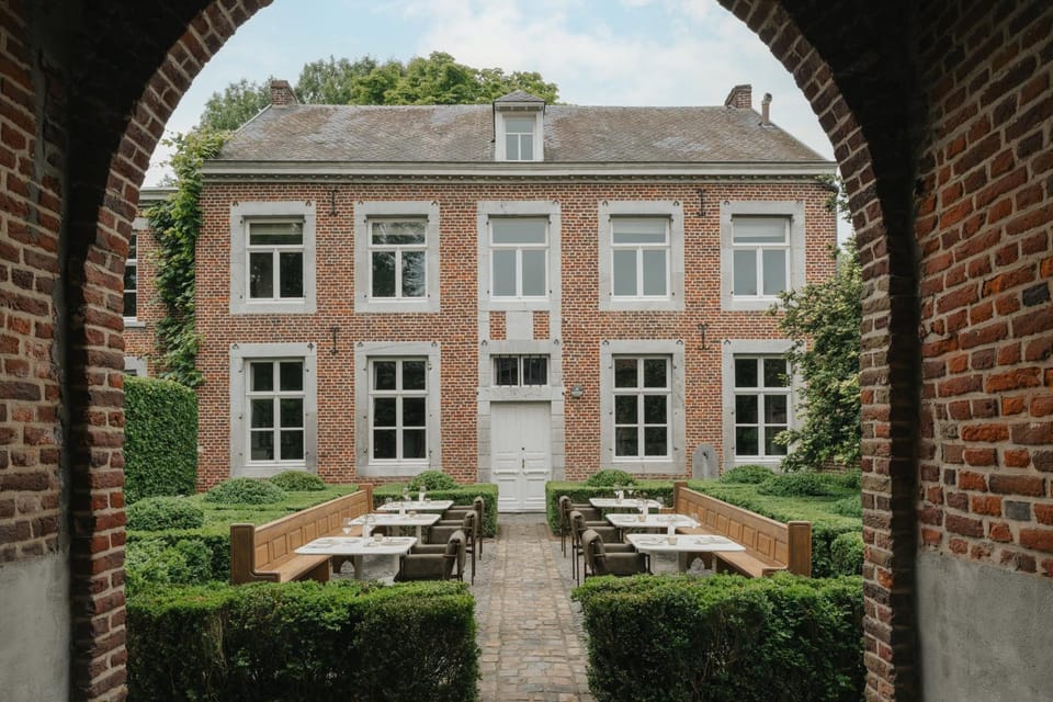Property building, Breakfast