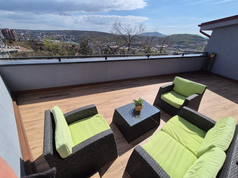 Balcony/Terrace, Balcony/Terrace