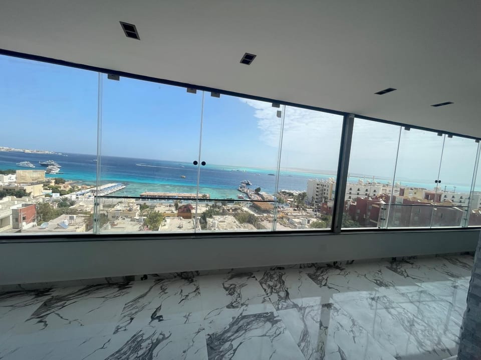 Rooftop 12 sea view Apartment in Hurghada