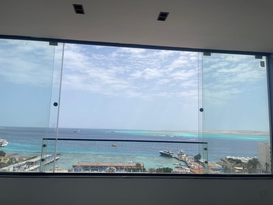Rooftop 12 sea view Apartment in Hurghada