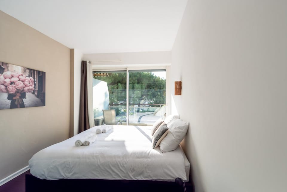 Chateau de la Mer - Appartement 2 Chambres avec Terrasse, Climatisation, Parking Prive Securise - A 100m des plages Apartment in Cannes