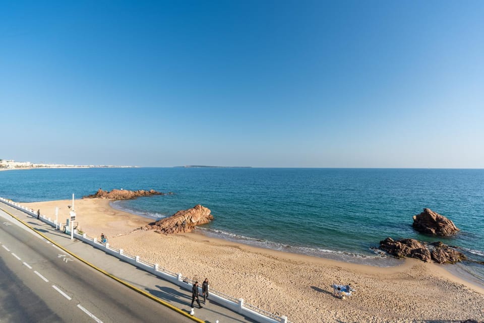 Chateau de la Mer - Appartement 2 Chambres avec Terrasse, Climatisation, Parking Prive Securise - A 100m des plages Apartment in Cannes