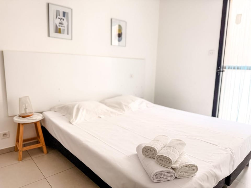 "A Punta Capedda" – T3 Bord de Mer | by Efficios Apartment in Propriano