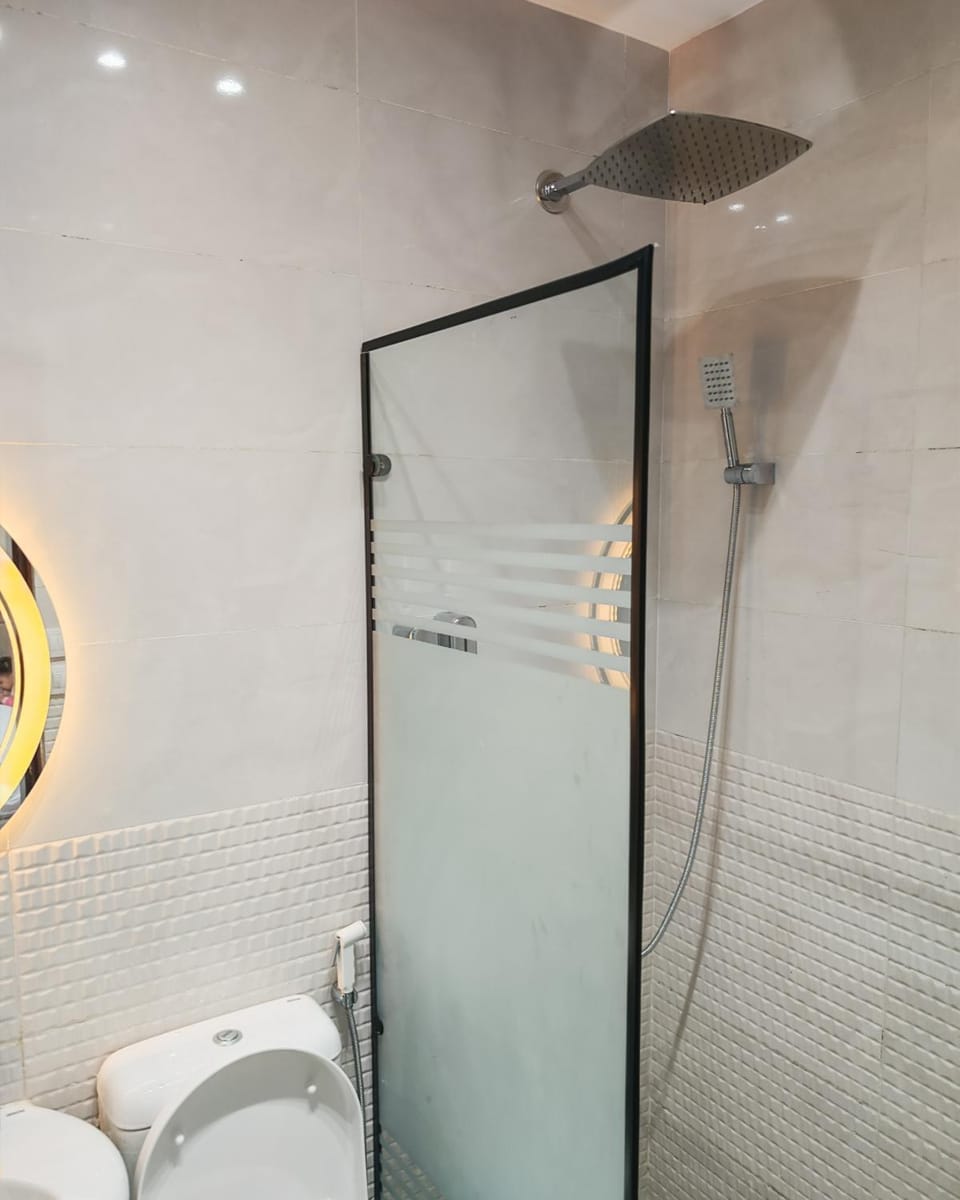 Bathroom, Bath