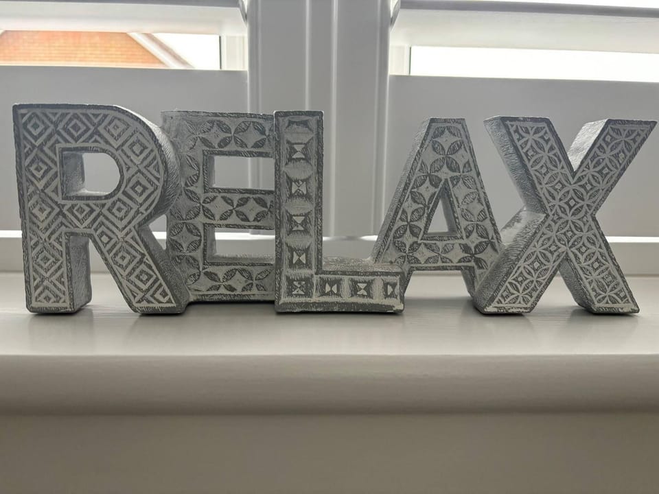 Quiet double bedroom in residential property Bed and Breakfast in Bognor Regis