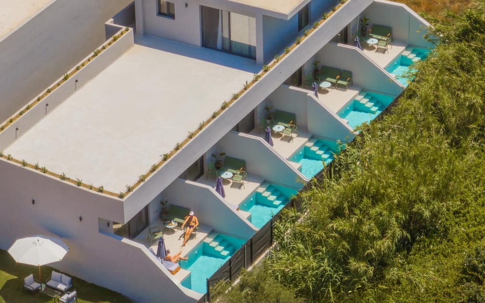 Property building, Patio, Day, Garden, View (from property/room), Balcony/Terrace, Garden view, Pool view, Swimming pool, sunbed