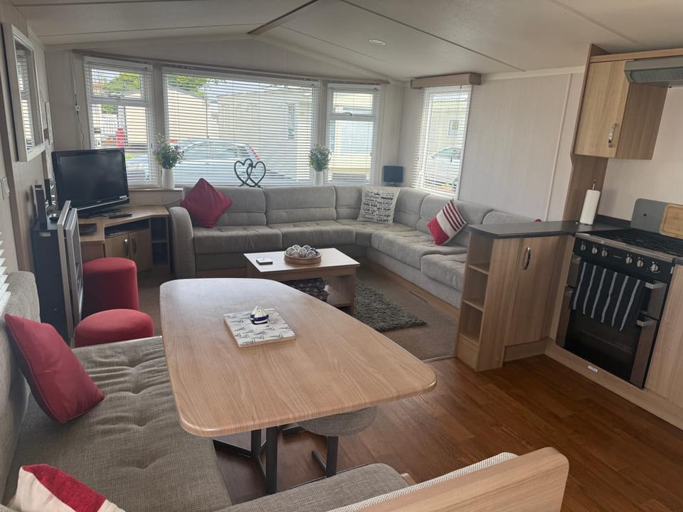 CJ Coastal Getaway #2 Campground/ 
RV Resort in Towyn