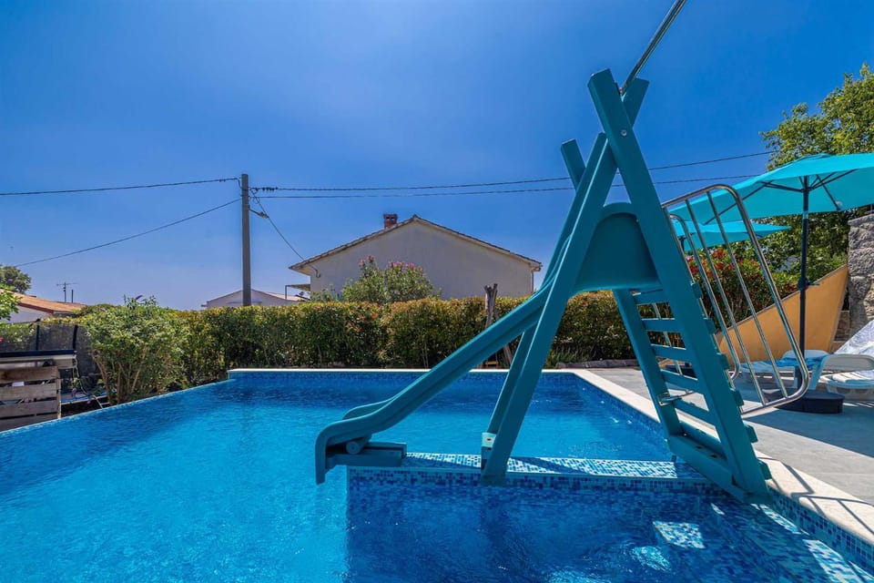 Rustikalna kuća za odmor VILLA MARE Villa in Krk