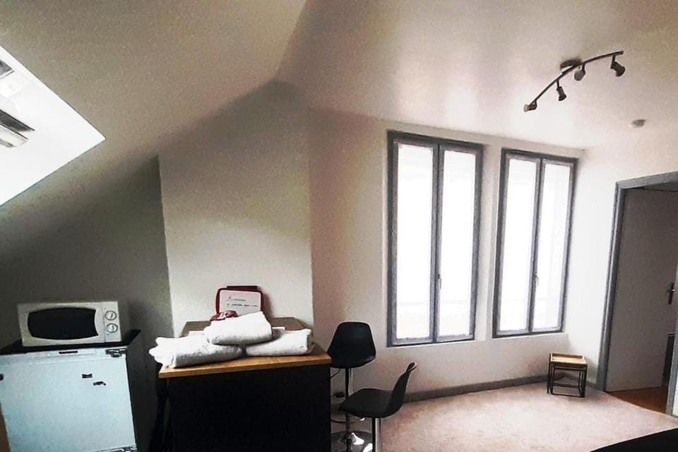 T2 4Pers calme proche cube gare Troyes Apartment in Troyes