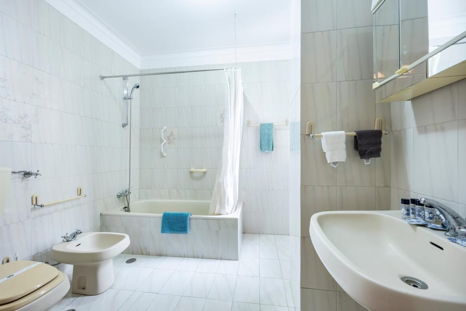 Shower, Toilet, Bathroom, Bath, bidet