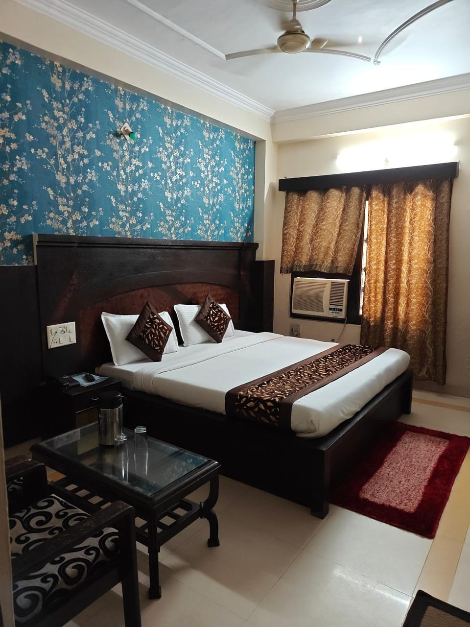 Hotel jewel Hotel in Uttarakhand