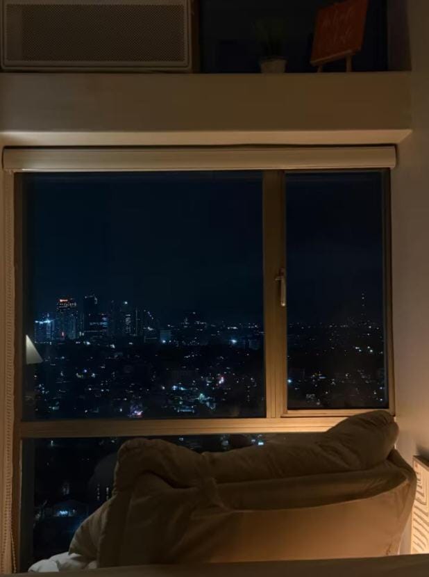 Condo in Cubao, Sunset & City Lights Chasing Hotel in Pasig