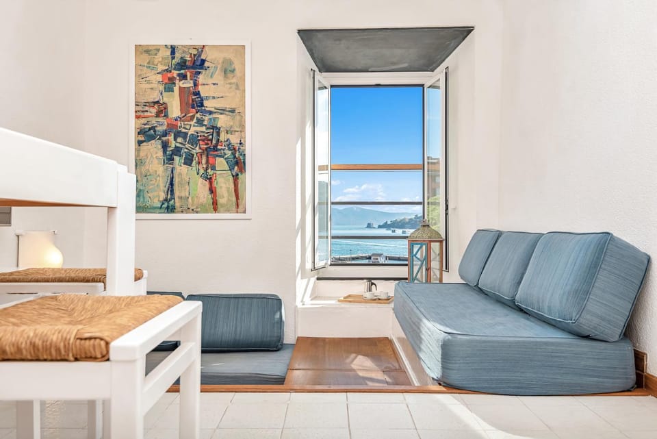 FinestraNelBorgo-5Terre-Portovenere-Seaview Apartment in Porto Venere