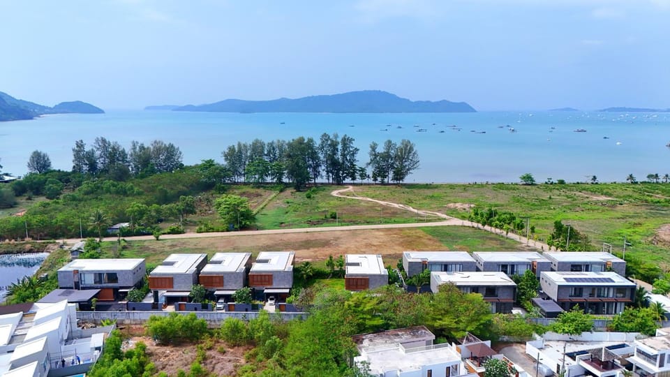 Ultra Luxury 4BR Pool villa by Sea Central C7 Villa in Chalong