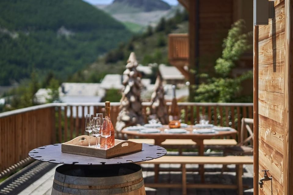 Prestige 5 étoiles Chalet 6 Bed 5 Bath Chalet in Saint-Étienne-de-Tinée