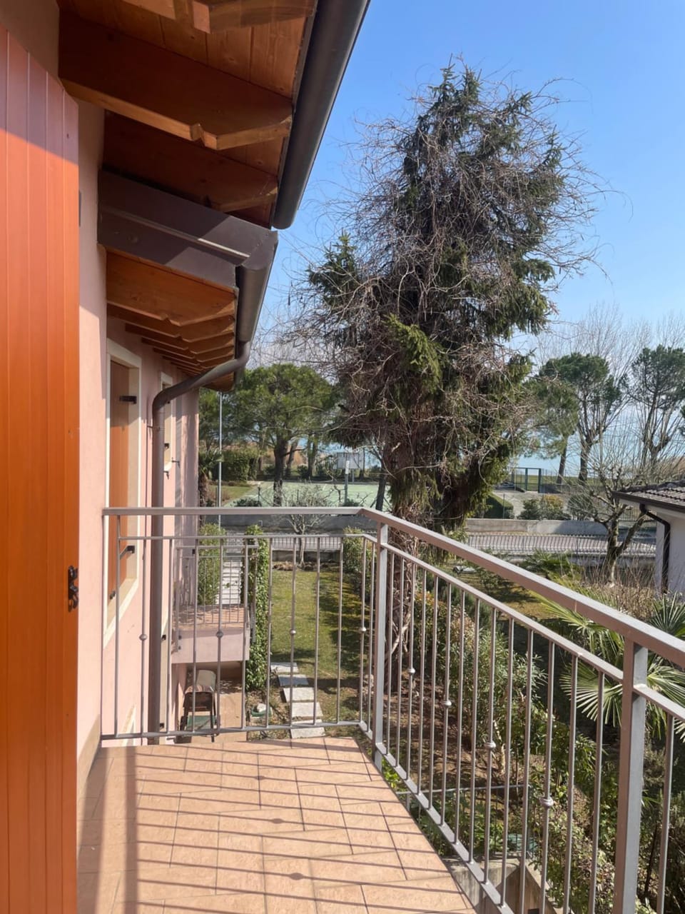 Villa Aurora Apartments House in Sirmione