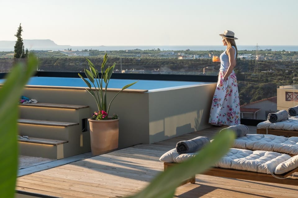 Balcony/Terrace, Pool view