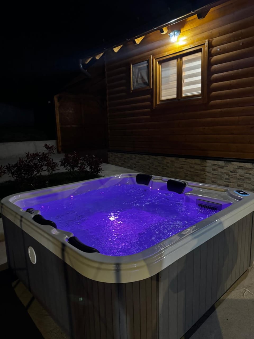 Oaza Mira bungalov House in Serbia