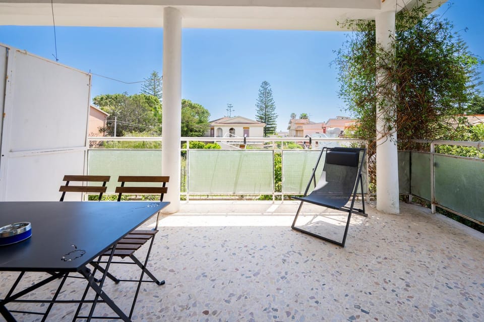 Balcony/Terrace, Dining area, sunbed