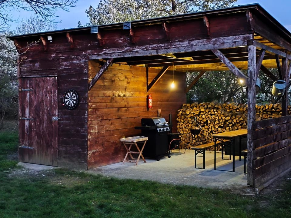 Night, BBQ facilities