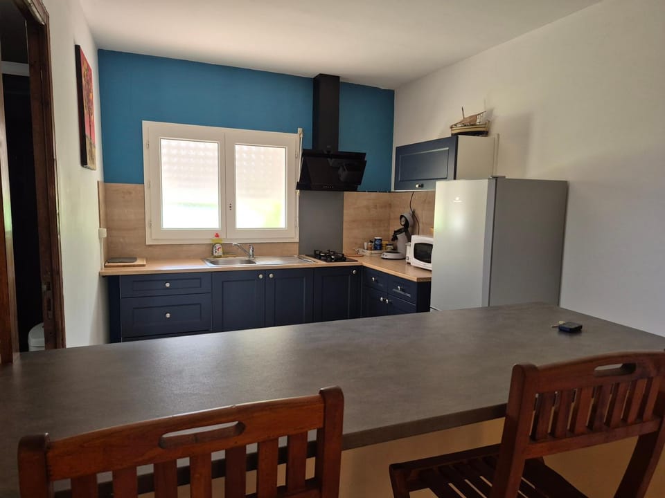 Kitchen or kitchenette, kitchen