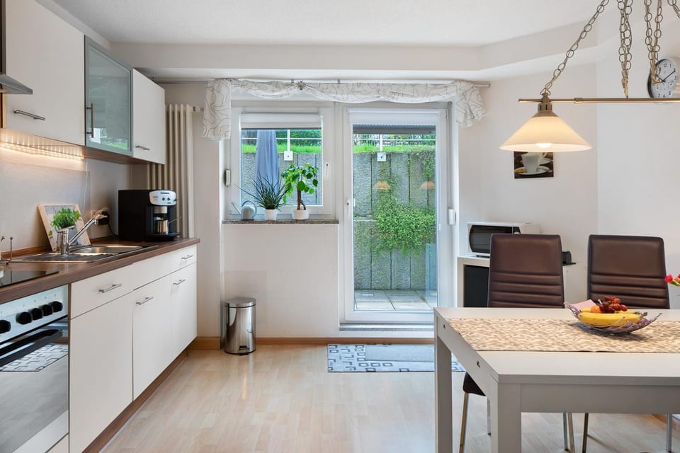 Property building, Kitchen or kitchenette, Living room