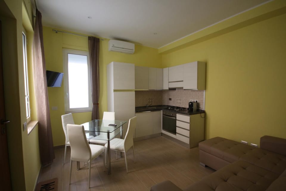 Bed, Communal kitchen