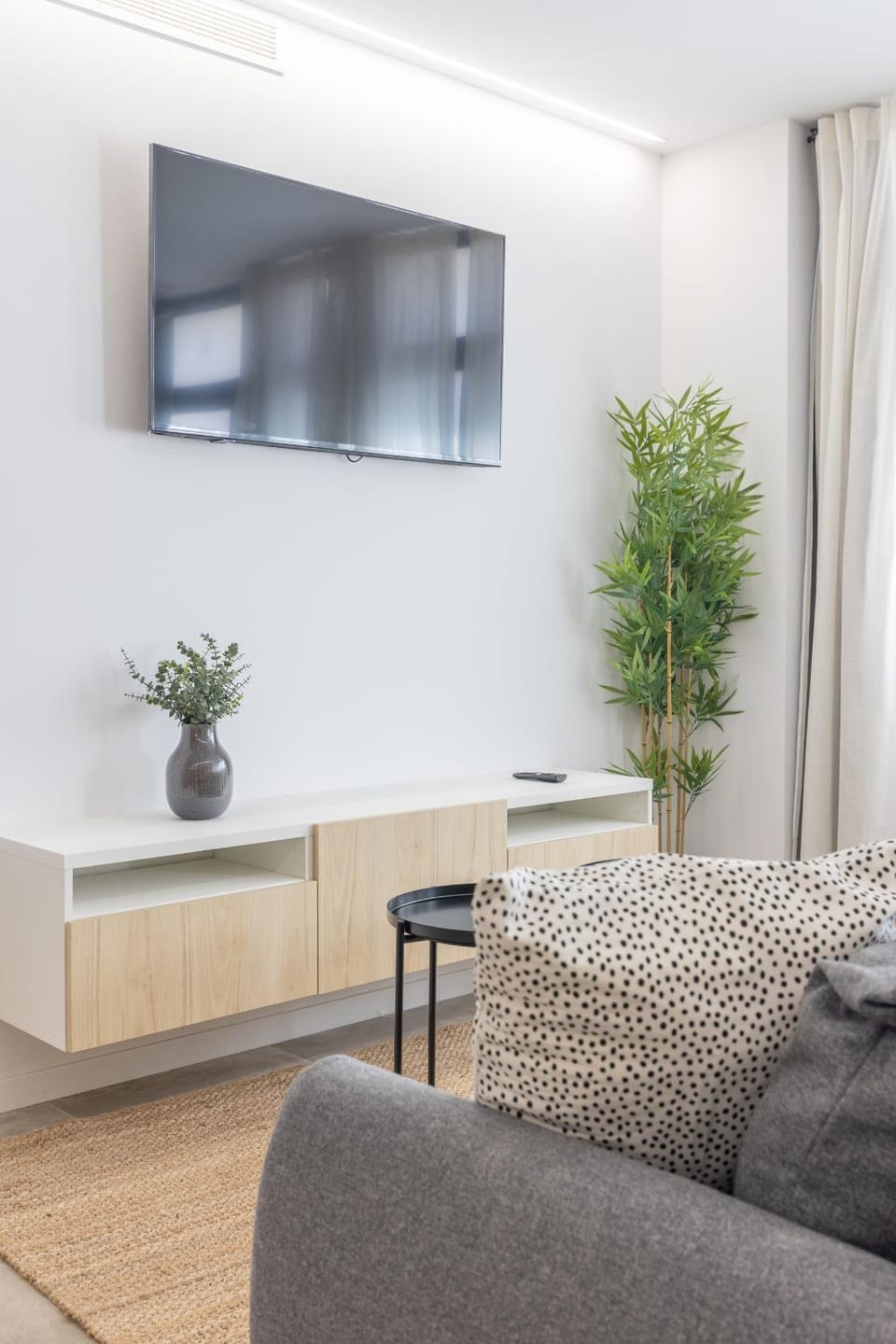Communal lounge/ TV room, Living room