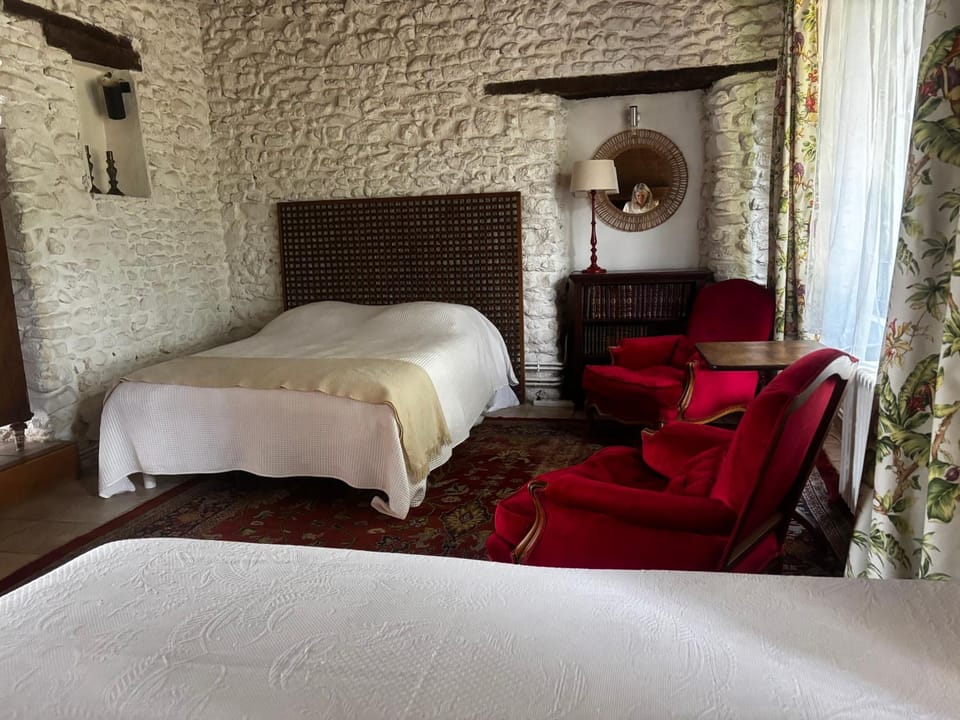 Les Petits Baillis House in Île-de-France