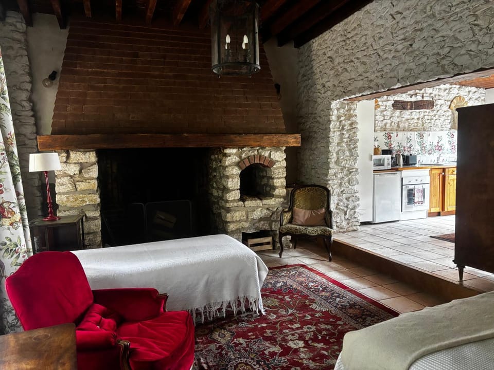 Les Petits Baillis House in Île-de-France