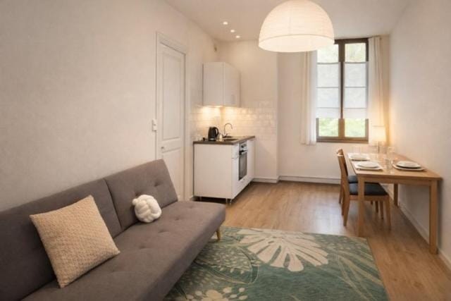 Maison avec Jardin Saint Ismier proche Meylan Inovallee Stmicro Soitec CHU Apartment in Auvergne-Rhône-Alpes
