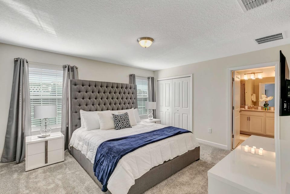 8-Min Disney Villa with Resort & Pool House in Kissimmee