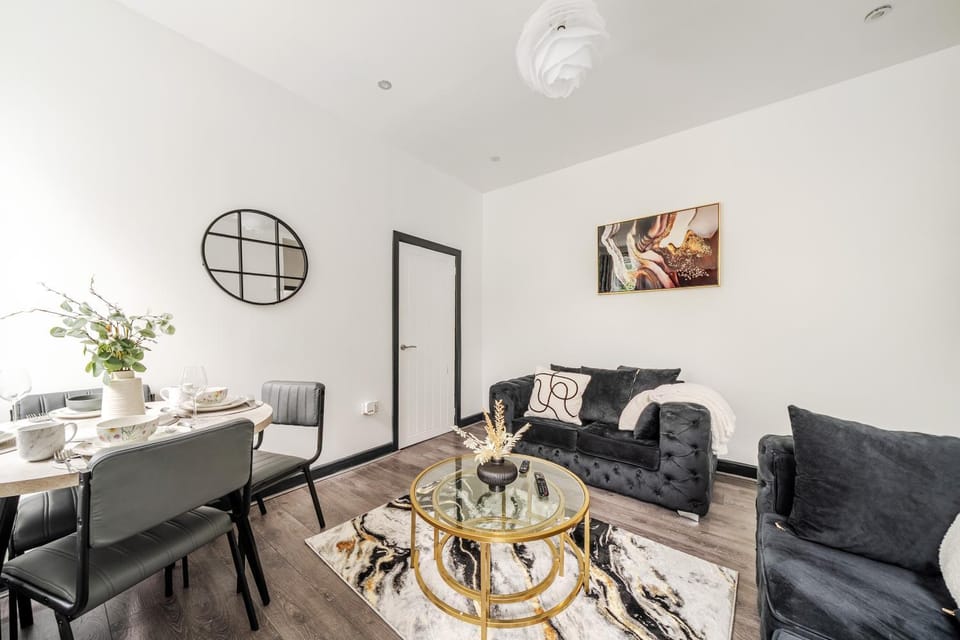 SleepsUpTo6-CityCentre-FamilyFriendly-FreeParking House in Stoke-on-Trent