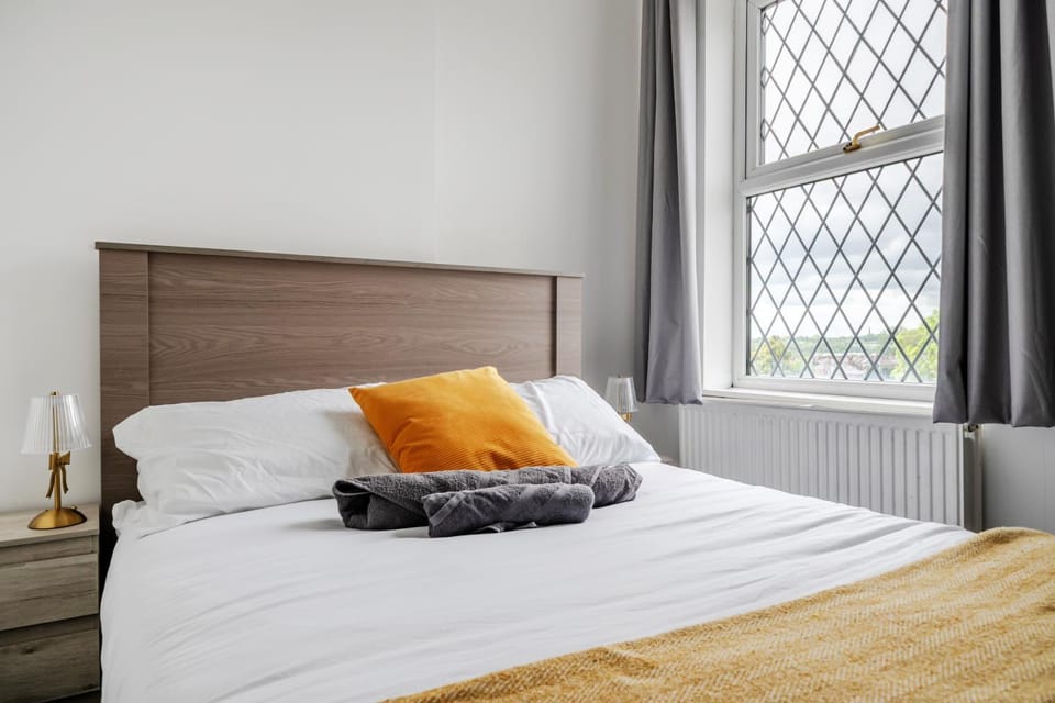 SleepsUpTo6-CityCentre-FamilyFriendly-FreeParking House in Stoke-on-Trent