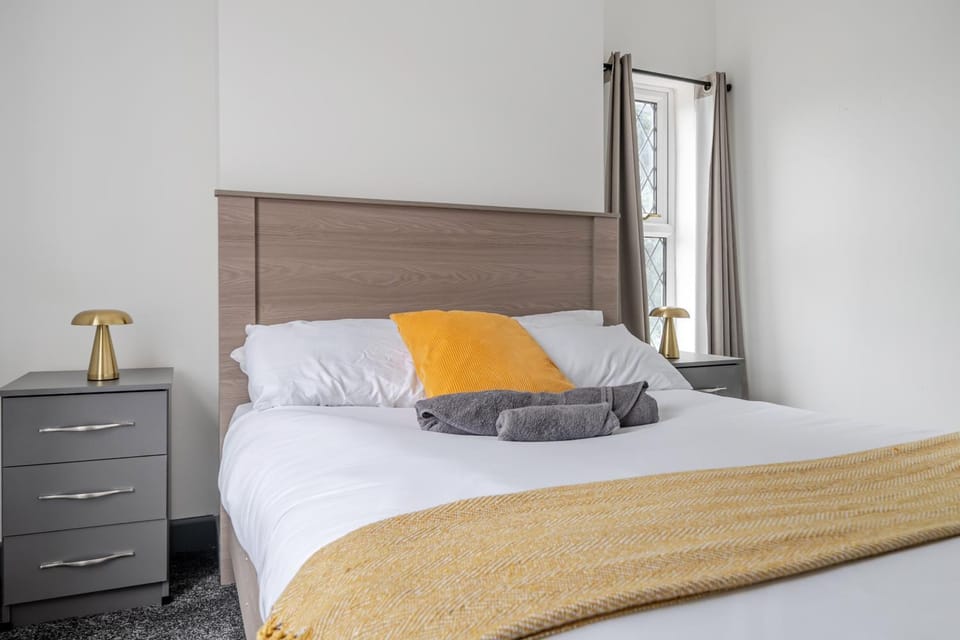 SleepsUpTo6-CityCentre-FamilyFriendly-FreeParking House in Stoke-on-Trent