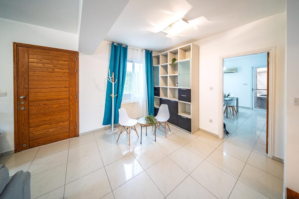 Property building, Seating area