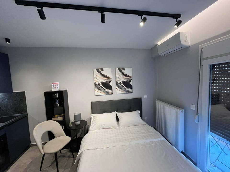LUMEN Luxury Studio Station Analipsi Apartment in Thessaloniki