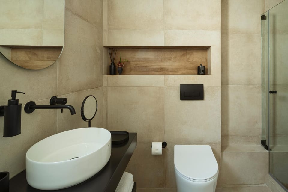Shower, Toilet, Bathroom