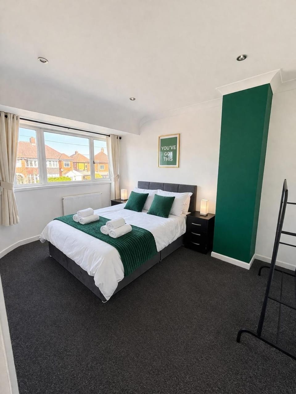 Beautiful 3 Bed Home Solihull Families Contractors House in Solihull