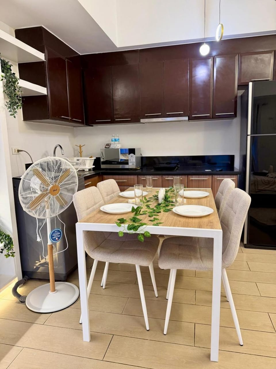 Modern Luxe Studio | Near Venice Grand Canal Apartment in Makati