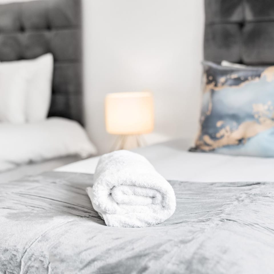 Bed, Bedroom